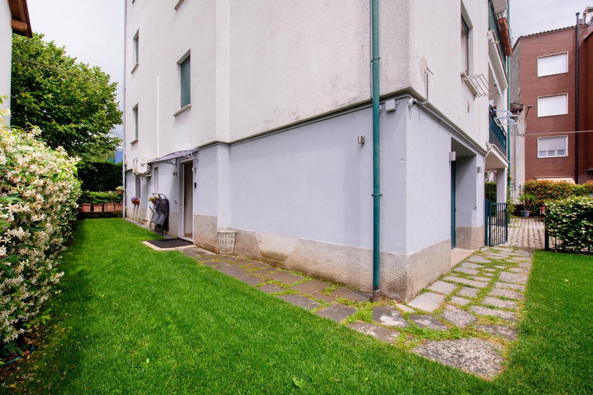 Aloha Lake Apartments Mandello del Lario Luaran gambar